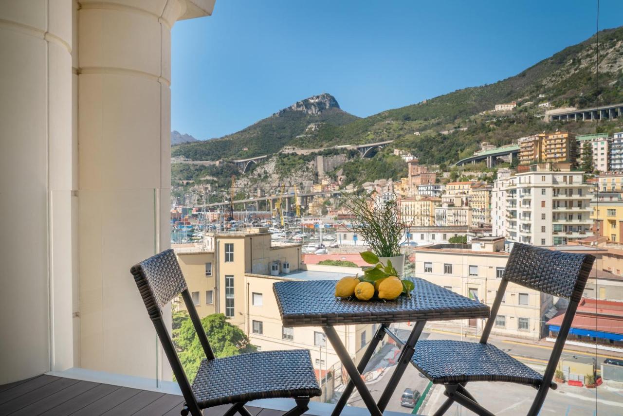 Crescent Moon Bed & Breakfast Salerno Bagian luar foto