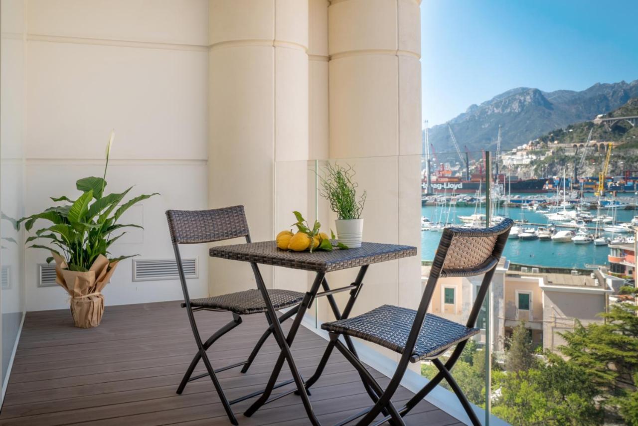 Crescent Moon Bed & Breakfast Salerno Bagian luar foto
