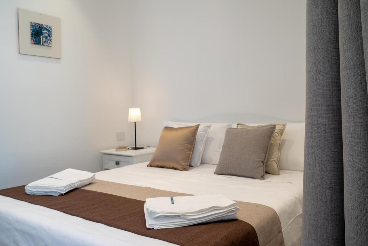 Crescent Moon Bed & Breakfast Salerno Bagian luar foto