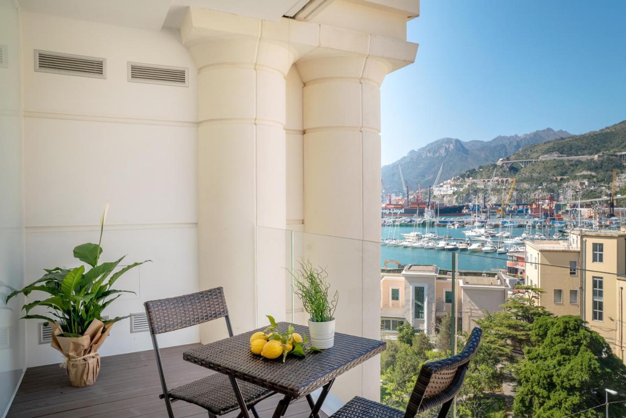 Crescent Moon Bed & Breakfast Salerno Bagian luar foto