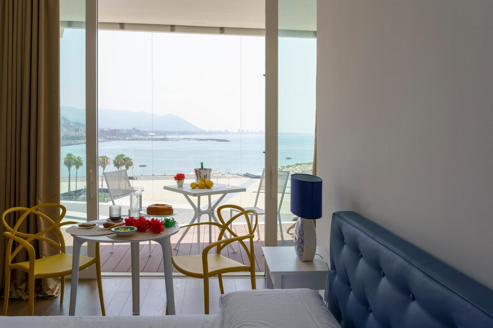 Crescent Moon Bed & Breakfast Salerno Bagian luar foto